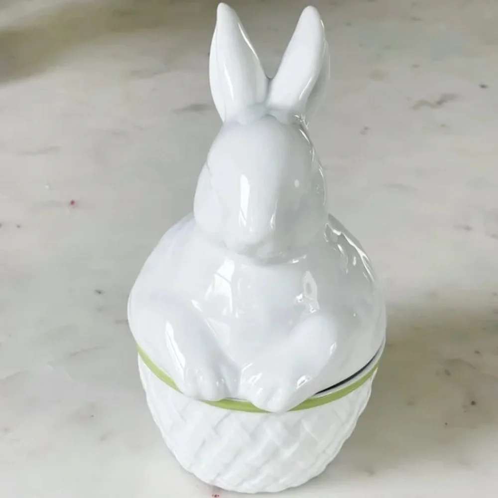 Williams Sonoma “Vintage Bunny” Lidded Dish Tureen for Easter Spring Table